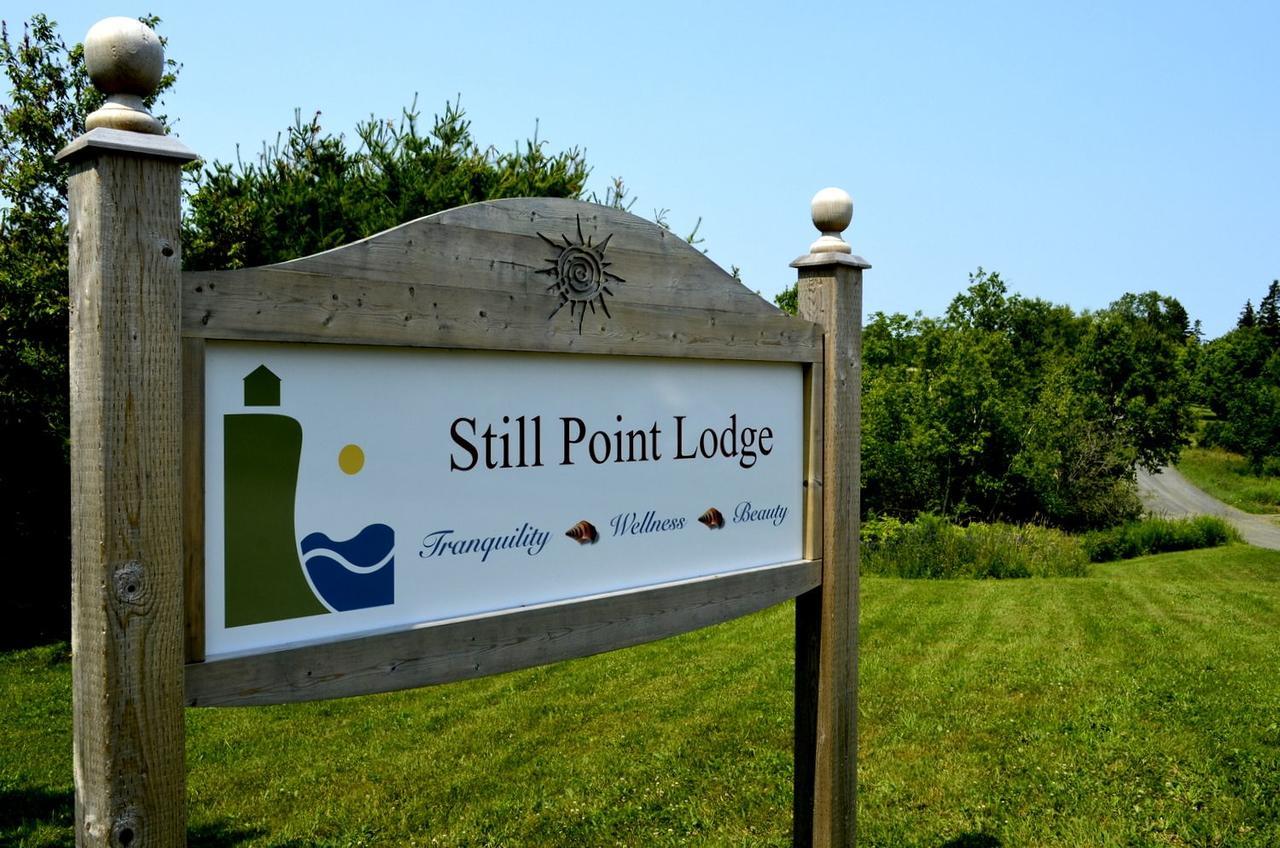 Still Point Lodge Deep Brook 外观 照片